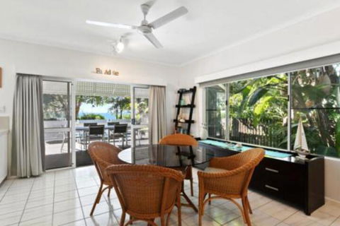 Seabreeze Beachfront Clifton - C Tourism 4
