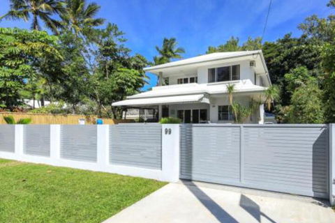 Seabreeze Beachfront Clifton - C Tourism 5