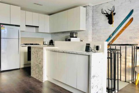 Hotham 3 Bedroom Apt - C Tourism 0