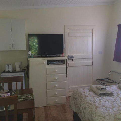 Koompartoo Homestead Cabin - C Tourism 6