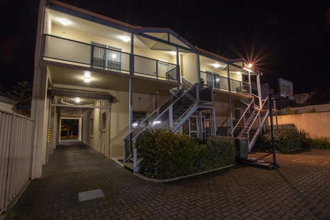 Port Lincoln Foreshore Apartments - C Tourism 2