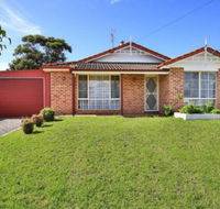 Kingfisher Pet Friendly 10 Mins to Hyams Beach - C Tourism