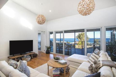The G Shack Rennies Beach - C Tourism 0