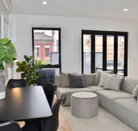 Brand New 2 Bed Apartment With Stunning City Views - C Tourism