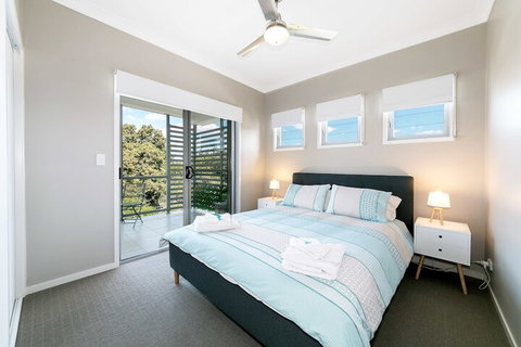 Redcliffe Holiday Accommodation - C Tourism 4