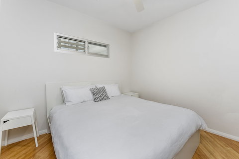 Aloha Waterfront Properties - C Tourism 4