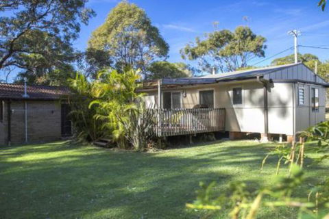 MOLLYMOOK BEACH COTTAGE - C Tourism 6
