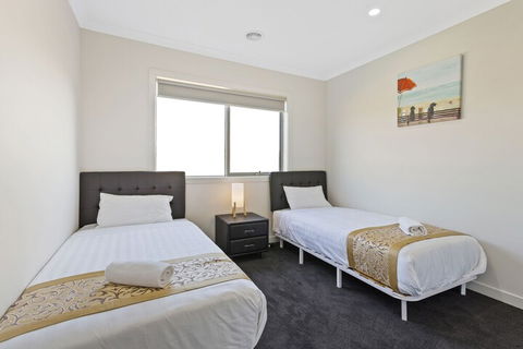 Point Cook Villas - C Tourism 6