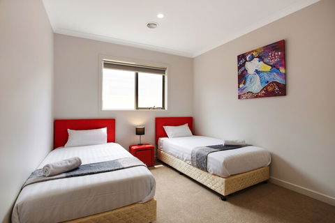 Point Cook Villas - C Tourism 7