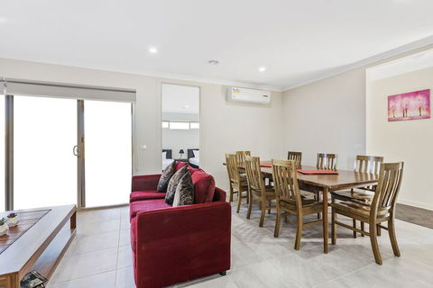 Point Cook Villas - C Tourism 5