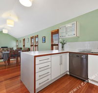 Family Friendly Weatherboard Cottage - C Tourism