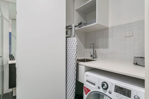 GRATTAN A Premier Location & Modern Space - C Tourism 5