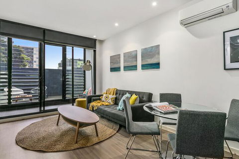 GRATTAN A Premier Location & Modern Space - C Tourism 3