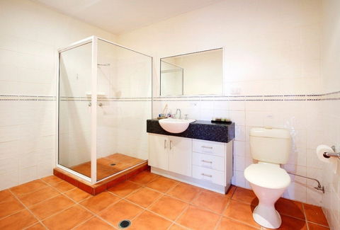 Hideaway Retreat Beach House With Pool - C Tourism 2