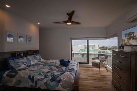 Coffs At Surf Beach Phillip Island - C Tourism 4