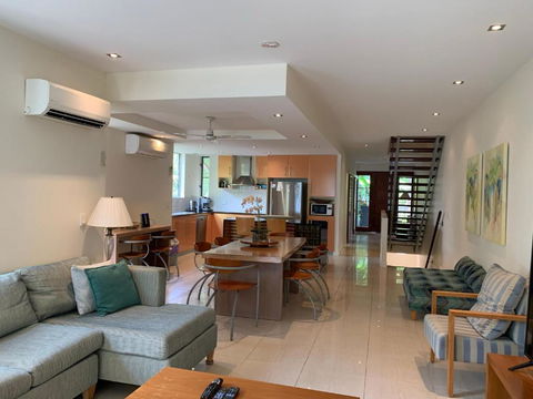 Beach House Apartment 1 - C Tourism 3