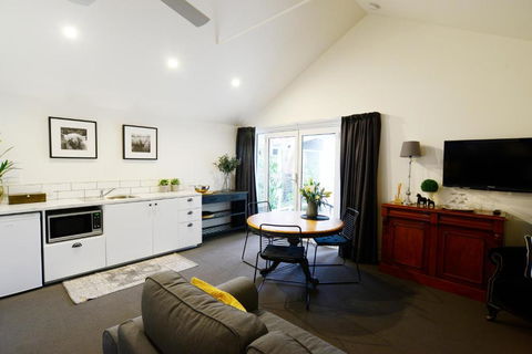 Clement House - C Tourism 3