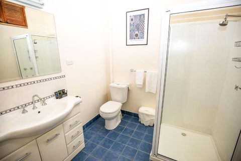 Cedar Holiday Units Apartment 1 - C Tourism 6
