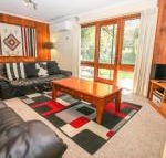 Cedar Holiday Units Apartment 1 - C Tourism