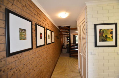 Cedar Holiday Units Apartment 4 - C Tourism 4