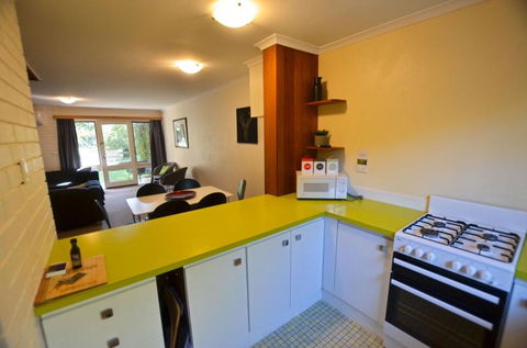 Cedar Holiday Units Apartment 4 - C Tourism 6