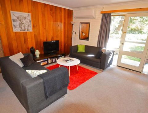 Cedar Holiday Units Apartment 4 - C Tourism 3