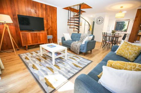 Cedar Holiday Units Apartment 5 - C Tourism 4