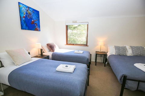 Cedar Holiday Units Apartment 5 - C Tourism 3