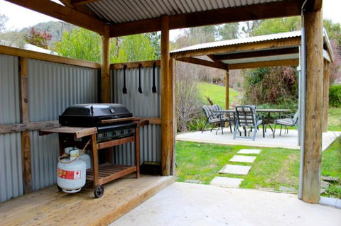 Cedar Holiday Units Apartment 2 - C Tourism 3