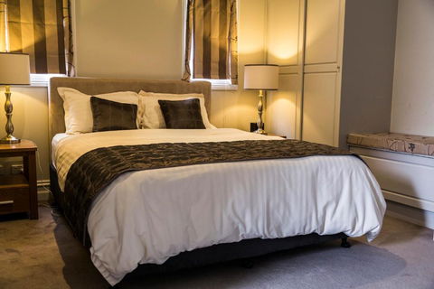 Simmers Serviced Apartments - C Tourism 3