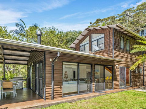 Avoca Beach Living 84 Avoca Drive Avoca Beach - C Tourism 2
