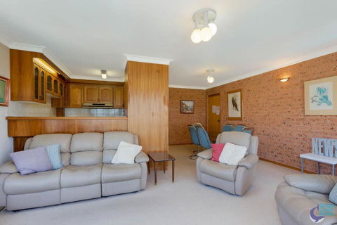 Ballingalla Apartments By The Golf Course - C Tourism 1