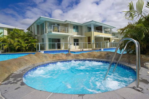 Pacific Blue Pool Spa & More Available In Complex! - C Tourism 1
