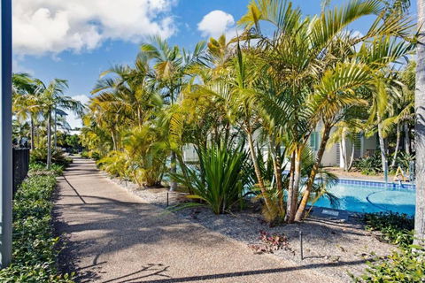Pacific Blue Pool Spa & More Available In Complex! - C Tourism 3