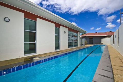 Pacific Blue Pool Spa & More Available In Complex! - C Tourism 5
