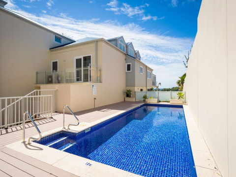 Wharf Apartment Unit 5 - C Tourism 4