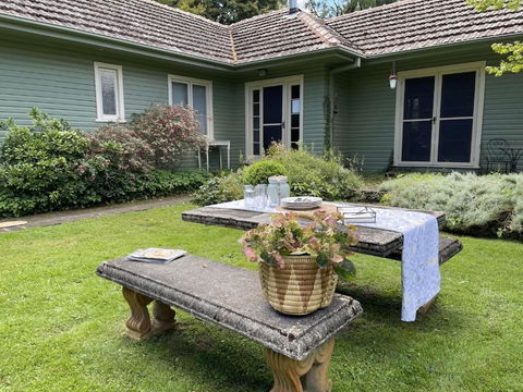 GOWAN ROSS COTTAGE - C Tourism 1