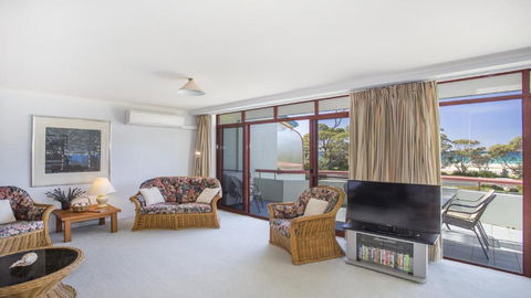 Fathoms 17 Mollymook ALL LINEN PROVIDED - C Tourism 3