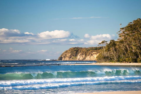 Fathoms 17 Mollymook ALL LINEN PROVIDED - C Tourism 2