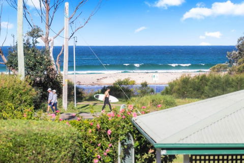 Fathoms 17 Mollymook ALL LINEN PROVIDED - C Tourism 1