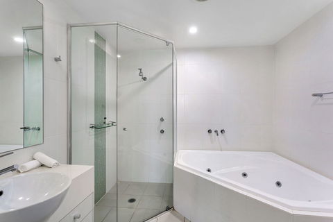 Pacific Blue Apartment 244 / 265 Sandy Point Rd - C Tourism 2