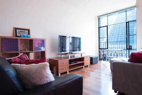 Noah Â· Central City Location With Views & Parking - C Tourism 1