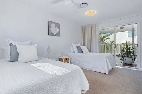 Expansive Ocean Views Sunrise Beach - C Tourism 2