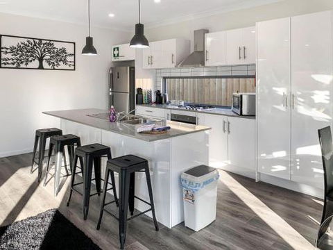 Brand New Home 10 Mins To Beach Torquay Geelong Deakin Hospitals - C Tourism 2