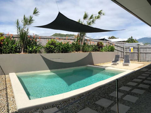 Cooya Beach Ultimate Tropical Getaway - C Tourism 3