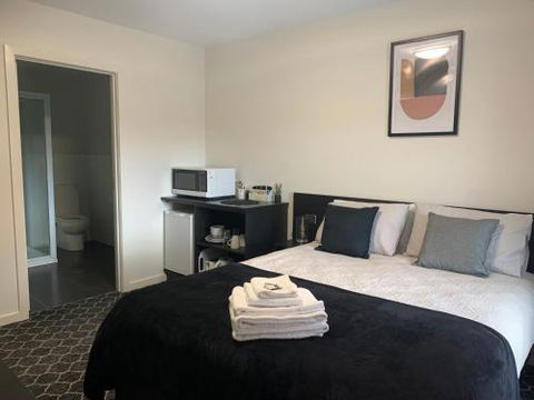 Queens Arms Hotel - C Tourism 3