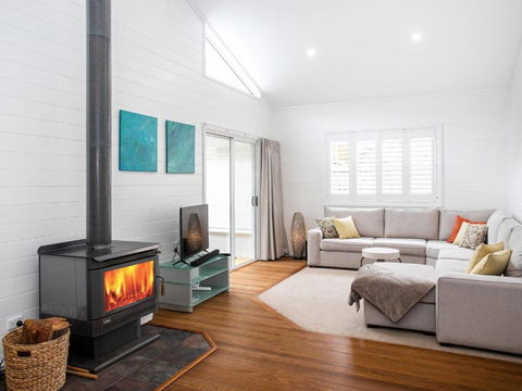 3 Macleay St. Narrawallee - C Tourism 2