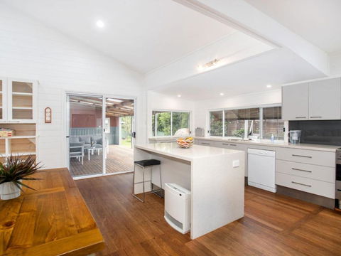 3 Macleay St. Narrawallee - C Tourism 4