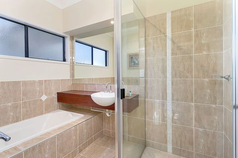 Beachcomber Holiday House - C Tourism 3