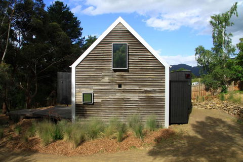 Big.Shed.House - C Tourism 6